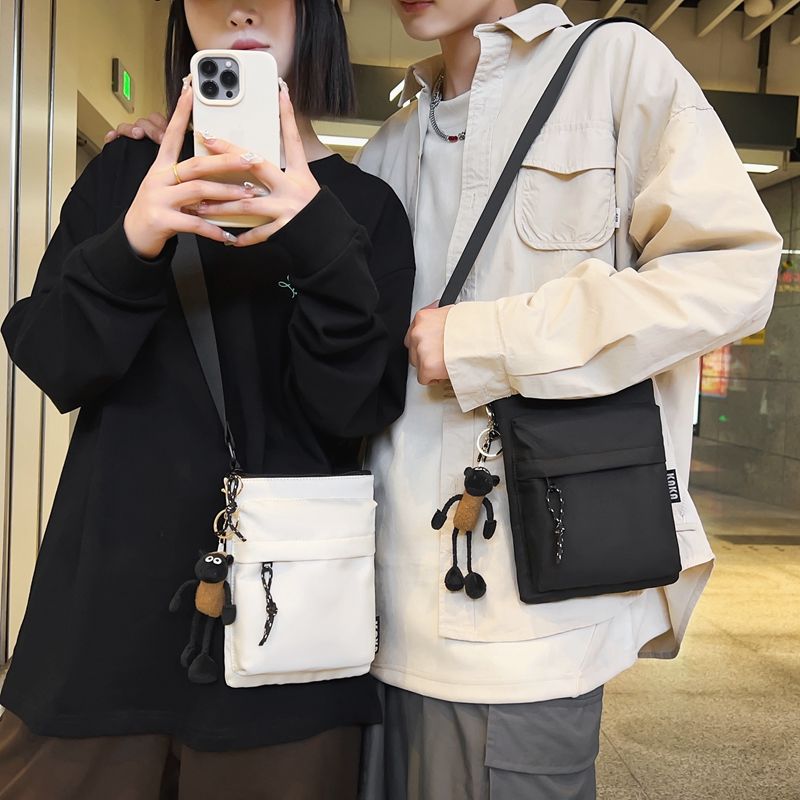 斜背手機包女 韓國ins休閑森系斜揹包女2024新款時尚運動外出牛津布手機包百搭