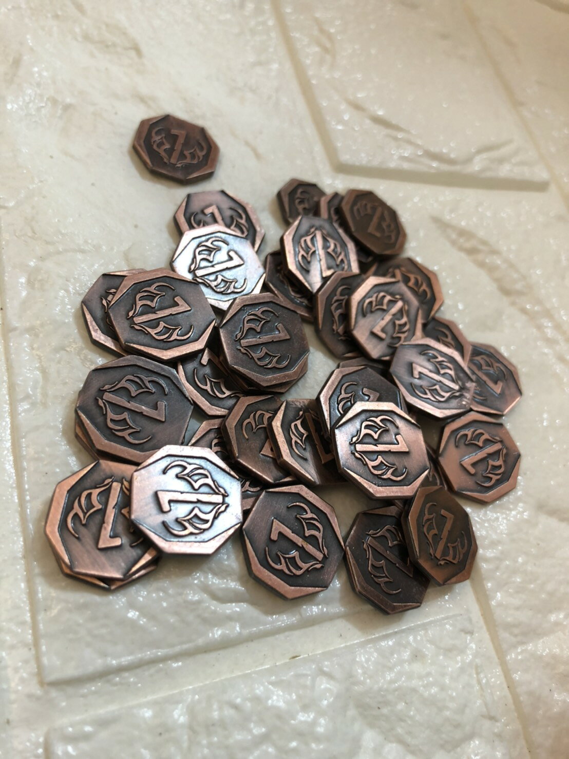 【桌遊侍】桌遊金屬幣 百搭任何桌遊使用 玩桌遊從此升級!!桌遊週邊 . 氏族豪華金屬幣.包含十元.五元.一元.桌遊菜鳥 4