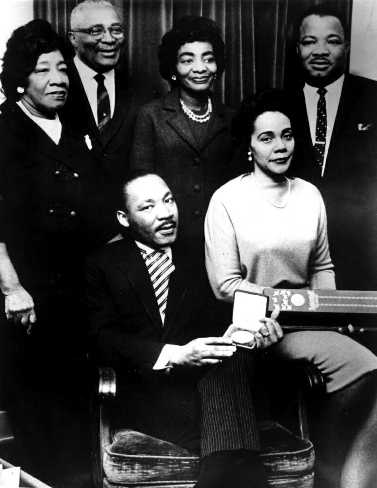 Posterazzi: Martin Luther King Jr wife Coretta and their parents Photo ...