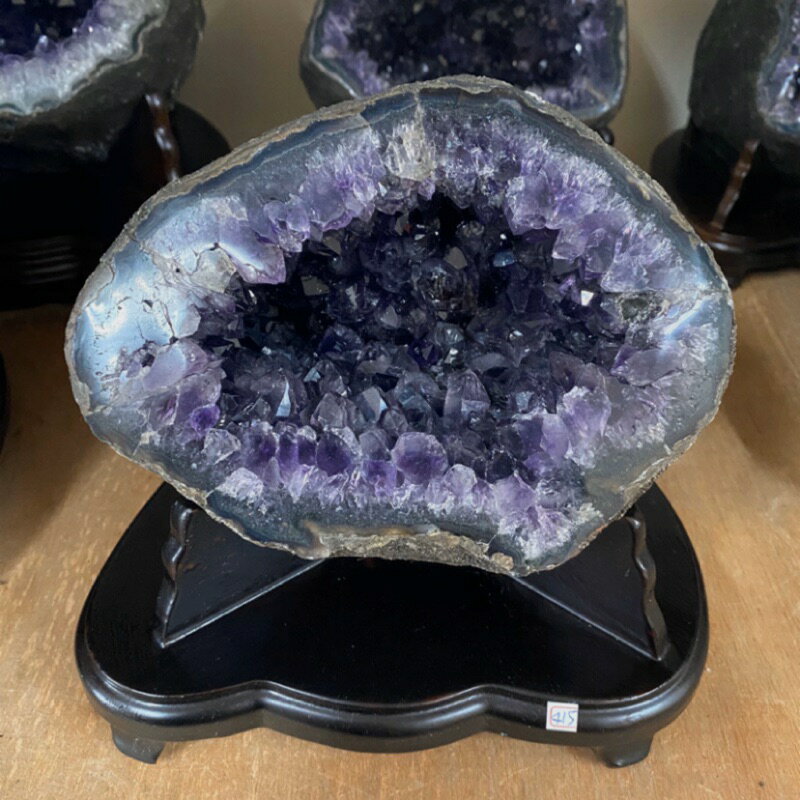 天然 烏拉圭🇺🇾財寶袋圓洞型 紫晶洞 紫水晶洞 🔮紫遇貴人 專屬你的小烏圭😘系列 2.9kg 編號:415