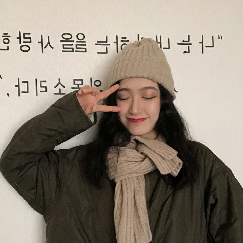 純色毛線帽女冬季韓版學生日系可愛針織套頭尖尖帽圍巾帽子兩件套1入