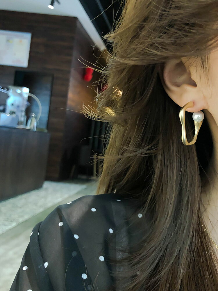 耳環韓國新款潮東大門時尚金屬設計感網紅耳墜女純銀珍珠耳釘1入