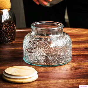 復古浮雕海棠花玻璃儲物罐零食茶葉咖啡豆家用竹木蓋密封罐廚房收納玻璃瓶