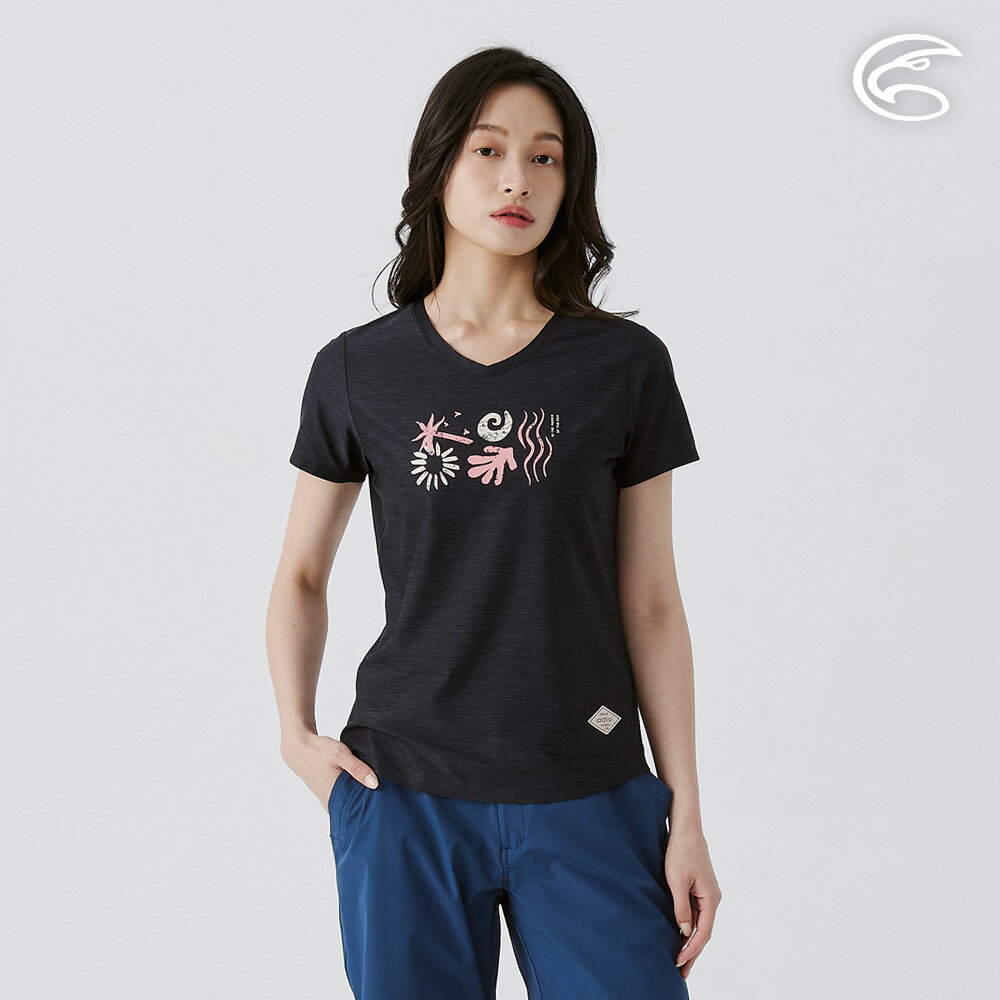 ADISI 女浪花洞洞短袖桃領透氣圖T AL2511013 (S-3XL)｜透氣 吸濕排汗 快乾 輕量 彈性 排汗衣