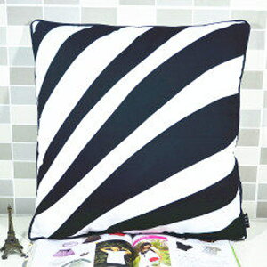 ✤宜家✤時尚黑色條紋印花沙發靠枕 抱枕 腰枕 靠背墊