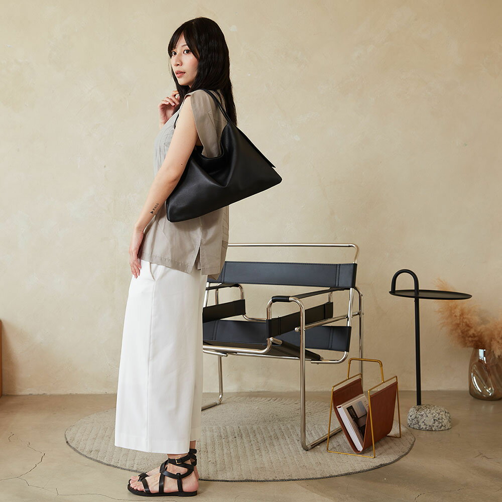 Equilateral Triangle Hobo Bag 等邊三角側背包 ◆ 手提包/側背包/單肩包 5