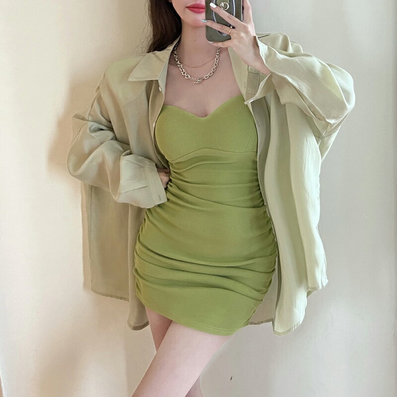 休閑套裝女夏季薄款印花字母防曬襯衫+辣妹修身吊帶連衣裙兩件套