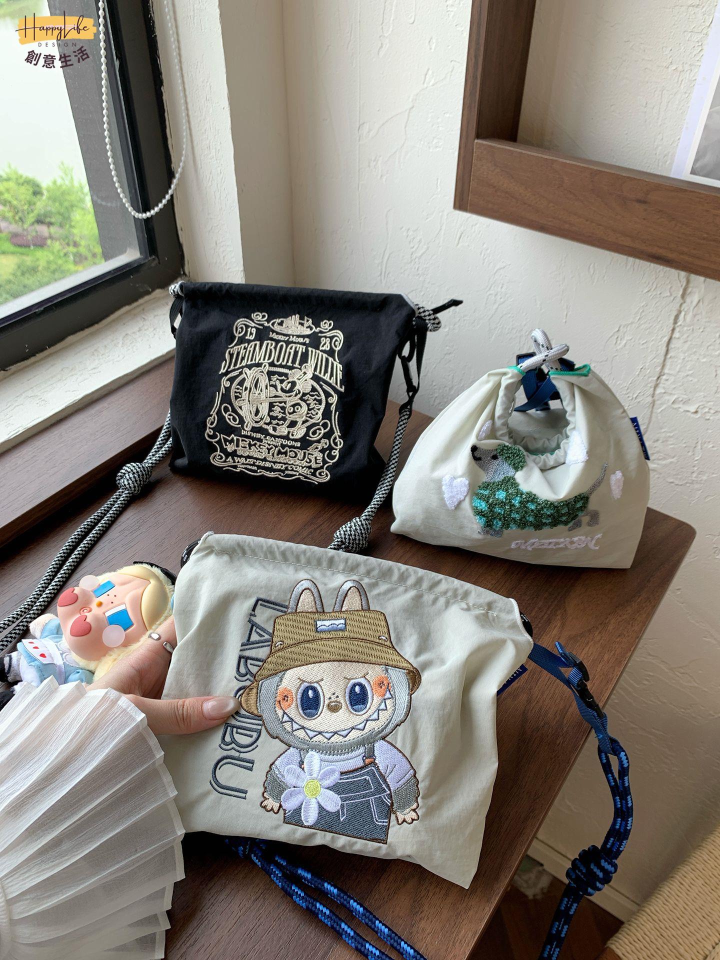 布布新款高顏值ballchain刺繡日系購物袋拉鏈小包可調節斜挎包 c7071