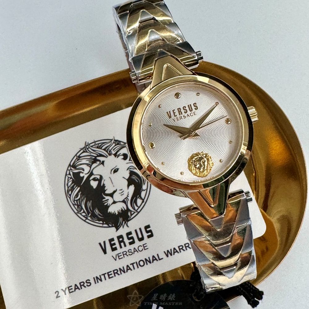 點數9%★VERSUS VERSACE手錶,編號VV00377,30mm金色圓形精鋼錶殼,白色中三針顯示錶面,金銀相間精鋼錶帶款,滿滿品牌V元素【APP下單享9%點數上限5000點】 3