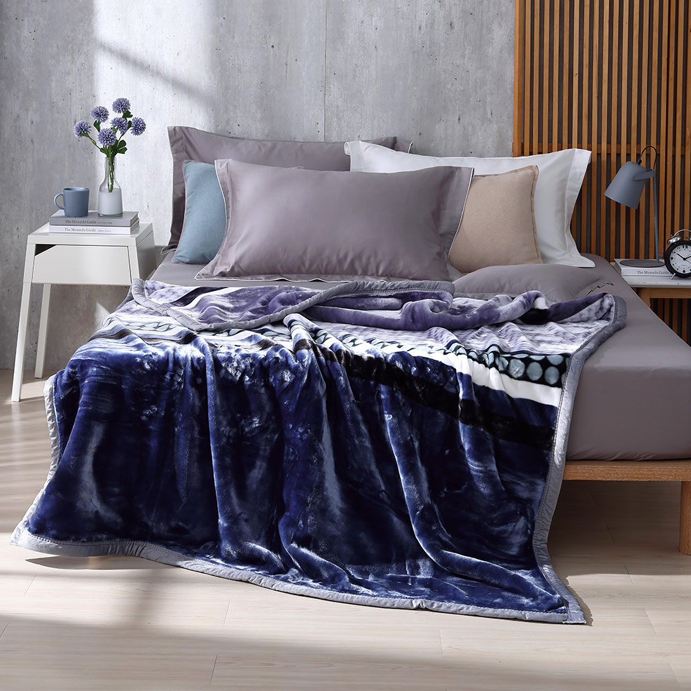 鴻宇 防寒萬用毯 雙層超細纖維法蘭絨四季毯-諾克藍H1301