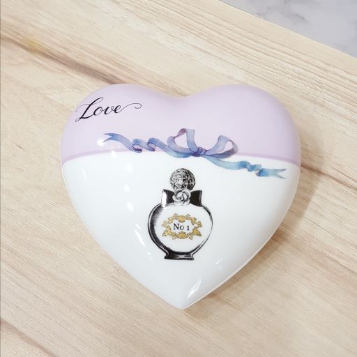 love香水心型陶瓷珠寶盒