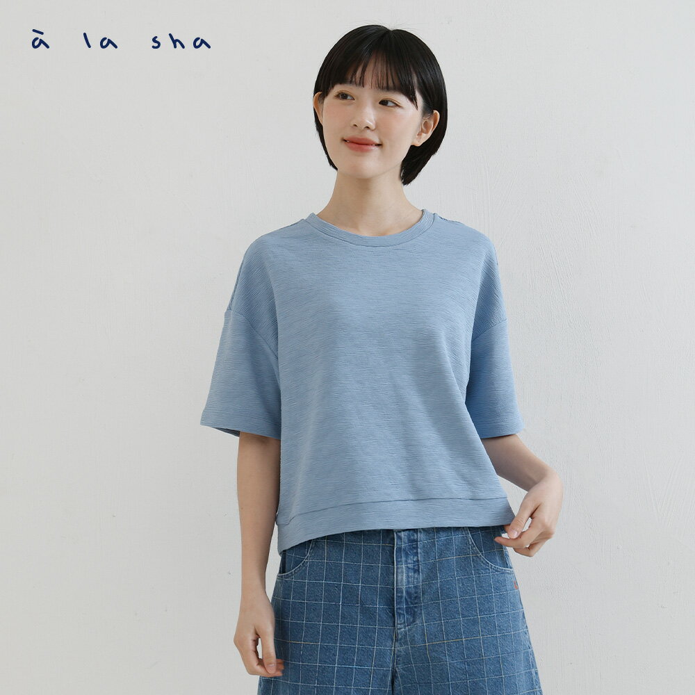 a la sha 質感緹花落肩上衣