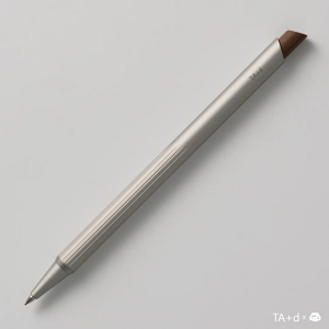 【築實精選】TA+d × Fiber燻竹原子筆（鈦色）