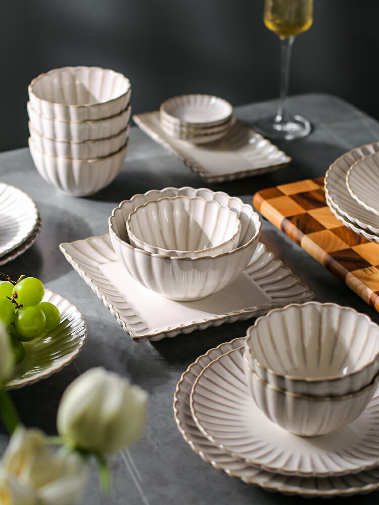 日式餐具碗碟套裝家用2021新款陶瓷盤子法式套碗盤碗筷禮盒【摩可美家】
