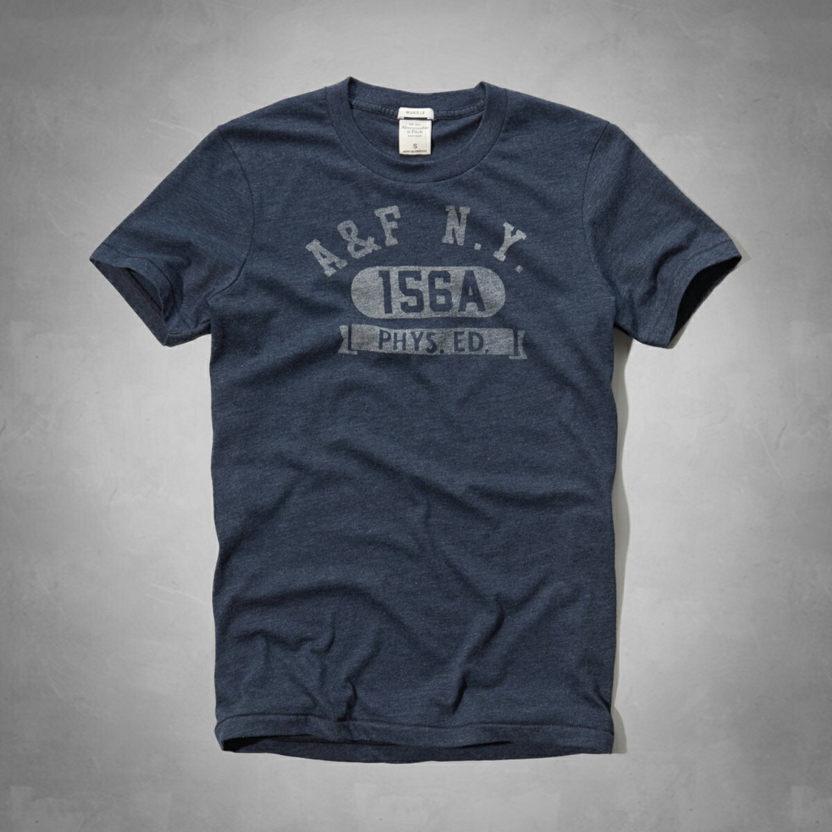 美國百分百【Abercrombie & Fitch】T恤 AF 短袖 上衣 T-shirt 麋鹿 文字 藏藍 E953
