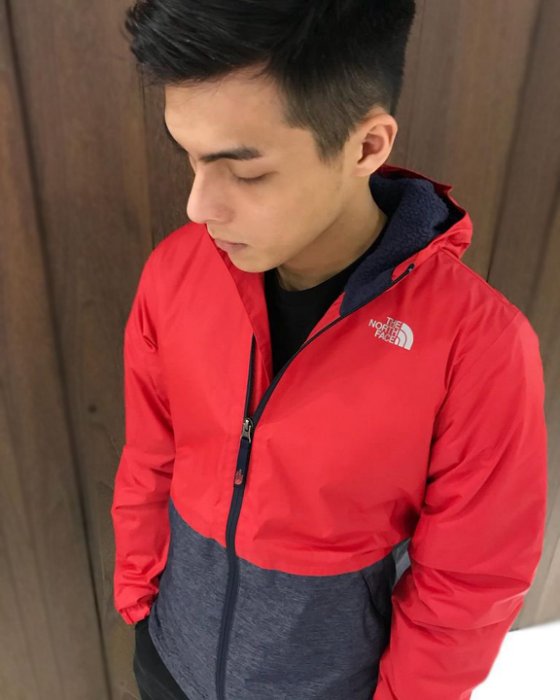 美國百分百【The North Face】連帽外套 TNF 北臉 夾克 保暖 防水 透氣 紅黑 青年版 I711