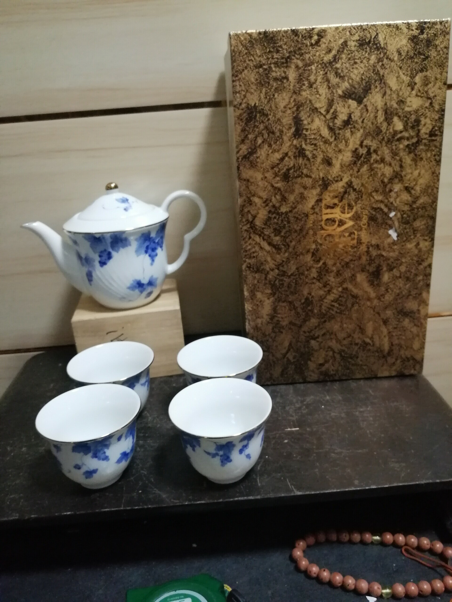 日本回流瓷器茶具套裝一套，。亞當夏娃茶壺茶杯一套，全收未使用
