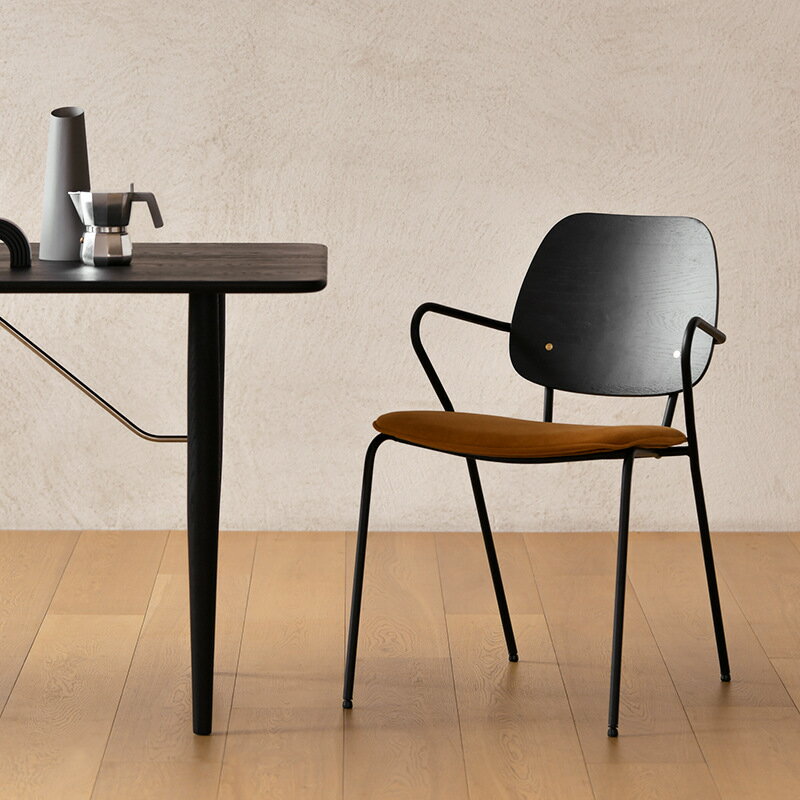 免運 可開發票 北歐設計師工業風餐椅家用現代簡約休閒扶手椅咖啡廳西餐廳靠背椅