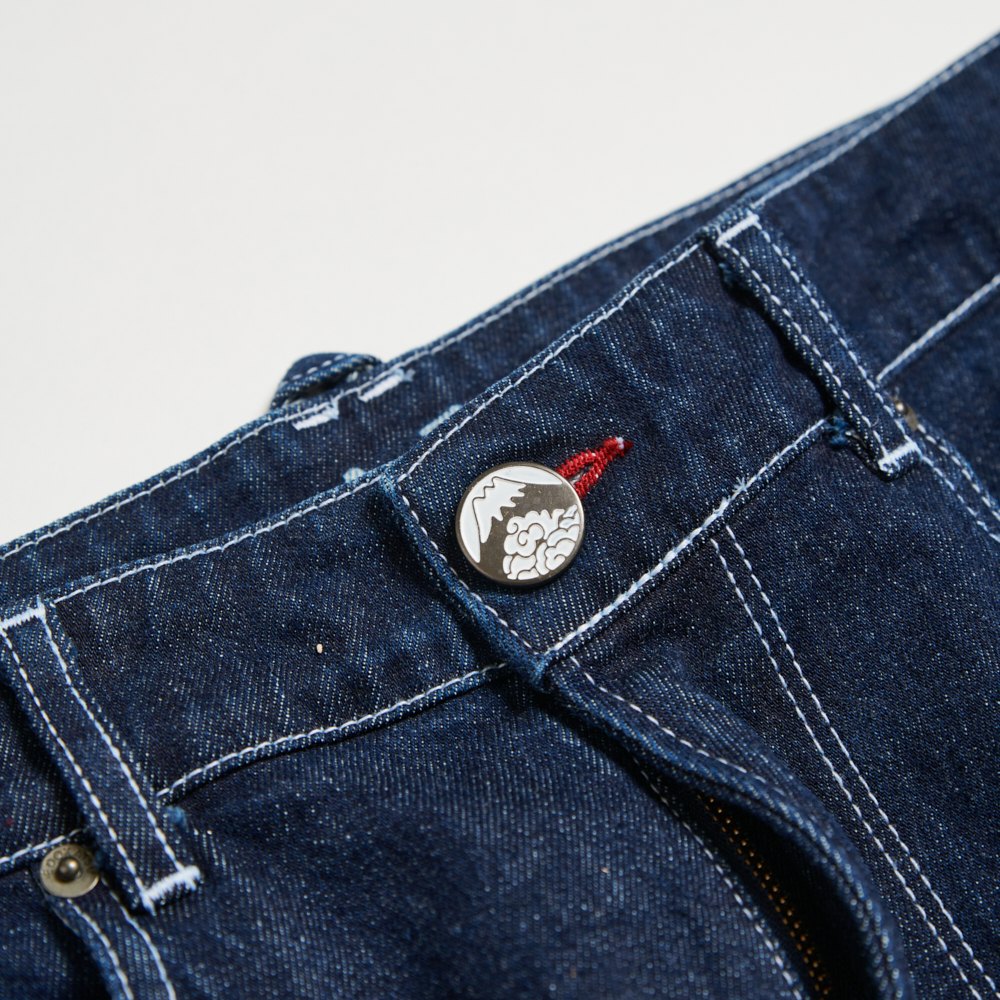 EDOKATSU江戶勝 男款 經典後袋金魚丹寧窄管直筒褲 (酵洗藍) 2