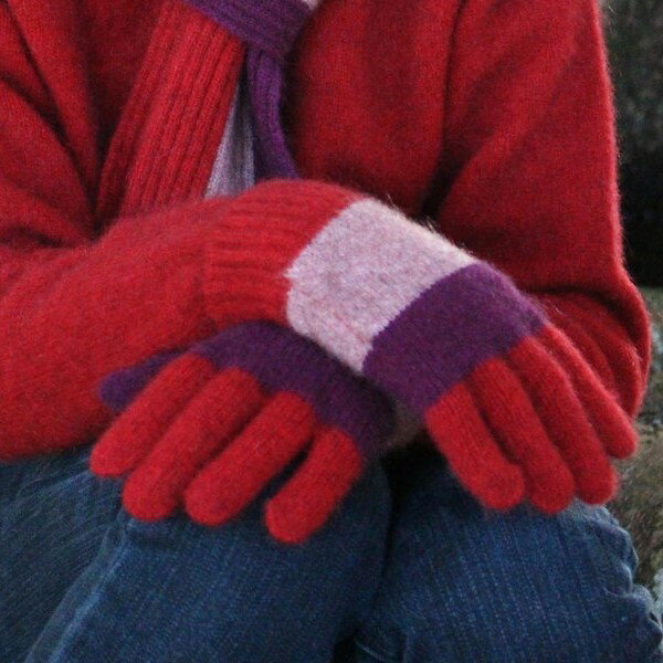 【兒童款】多彩條紋紐西蘭貂毛羊毛手套 超柔暖_深紅粉紅紫莓