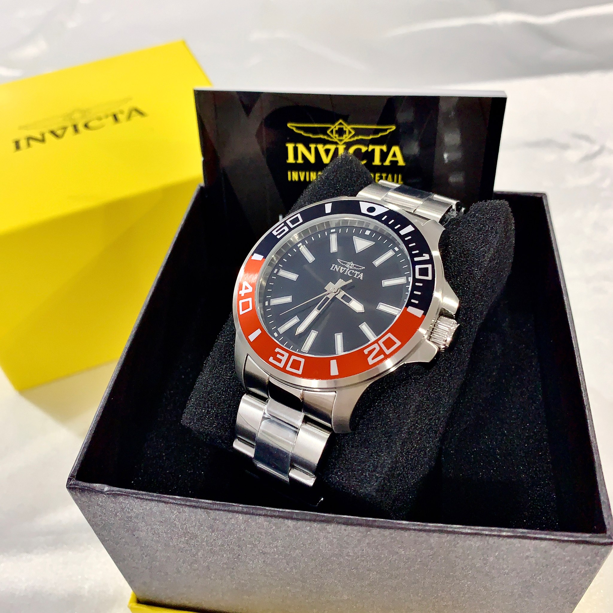 (Little bee小蜜蜂精品)INVICTA 英威塔 紅黑水鬼造型 石英款鋼錶