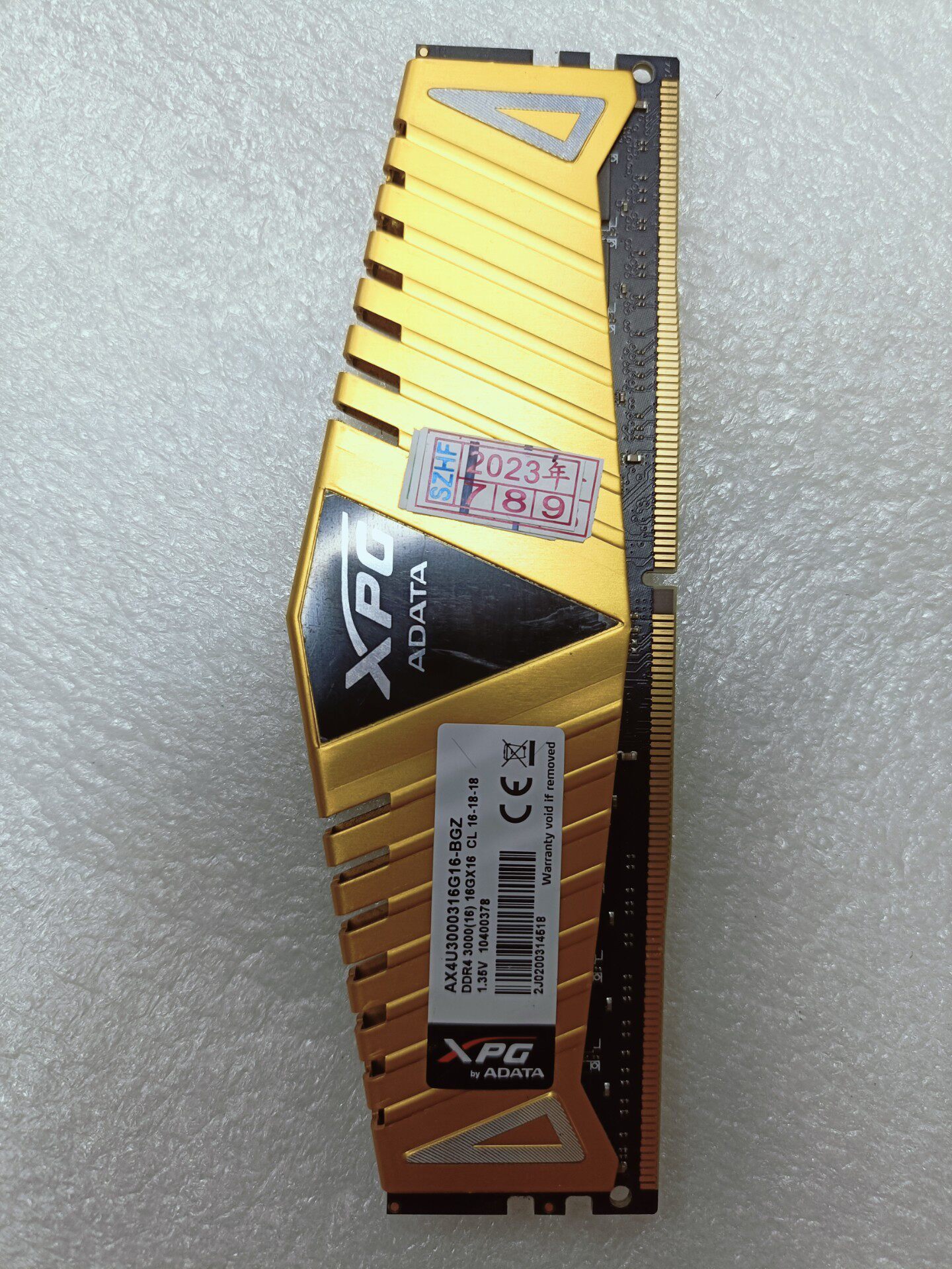 XPG DDR4 3000 16G 記憶體 金色馬甲 高效能穩定 支援AMD Intel 主機板 超頻兼容性好