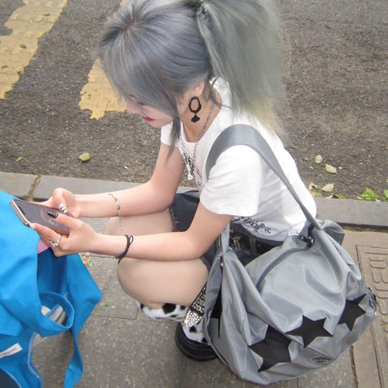 y2k辣妹風不規則星星銀色斜挎單肩包