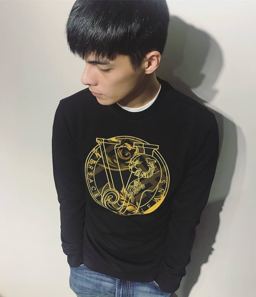 美國百分百【全新真品】Versace Jeans 凡賽斯 VJ 金邊 長袖 logo 衛衣 大學T 黑色 S號 J660