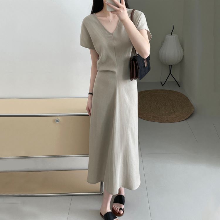 法式優雅立體剪裁V領洋裝連身裙女【82-16-82515-24】ibella 艾貝拉