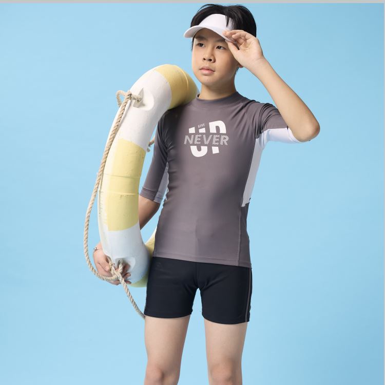 台灣製造現貨中大男童萊卡五分袖泳衣泳褲二件式泳裝【36-66-H75601A-25】ibella艾貝拉