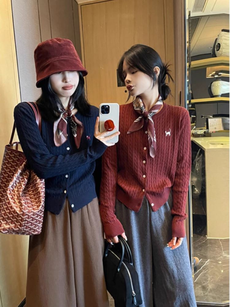 女裝高級感長袖針織毛衣開衫外套學院風【60-24-8000-26】ibella 艾貝拉