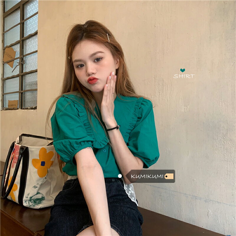 法式泡泡袖上衣女夏季設計感小眾綠色氣質娃娃領寬松百搭短袖襯衫