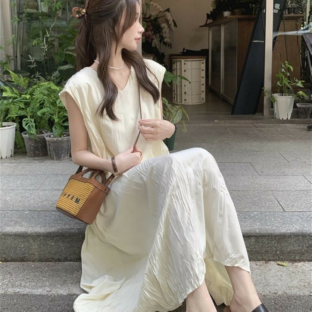 韓系V領寬鬆顯瘦純色褶皺連衣裙洋裝(預購)vic004875