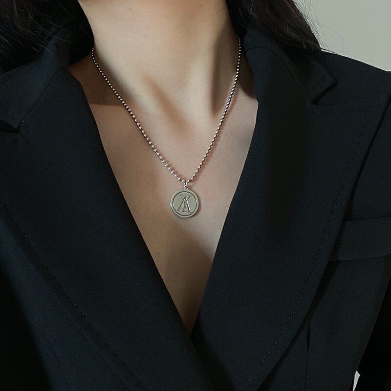 925純銀復古圓牌字母項鏈女新款ins冷淡風個性鎖骨鏈硬幣頸鏈 4