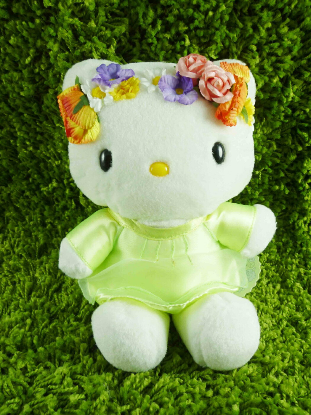 【震撼精品百貨】Hello Kitty 凱蒂貓 KITTY絨毛娃娃-花圈圖案-綠色 震撼日式精品百貨