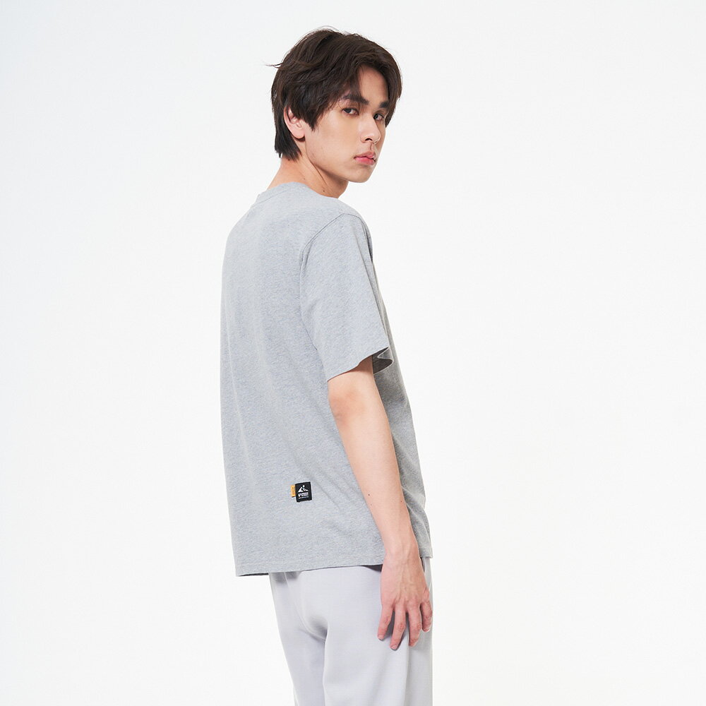 男線條山形小LOGO印花短袖T恤-麻灰色【5th STREET】【APP下單享4%點數】 ★春夏新品 3