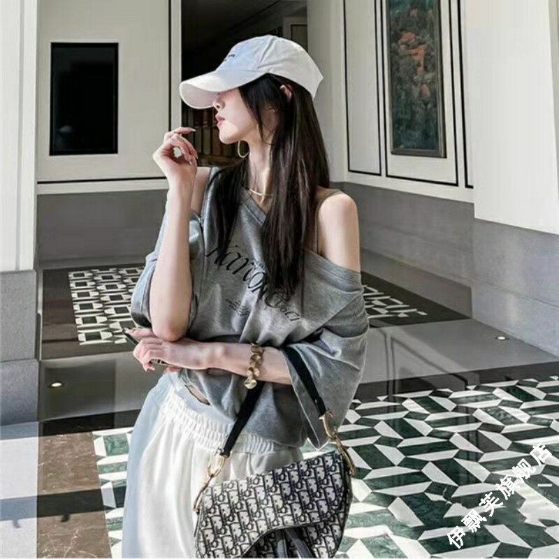 露肩一體吊帶假兩件寬松蝙蝠袖短袖T恤上衣女夏設計感拉鏈可調節