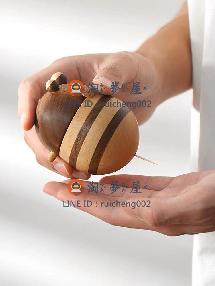 蜜蜂牙簽盒 家用實木牙簽筒 創意可愛動物裝飾擺件 便攜牙簽罐【淘夢屋】