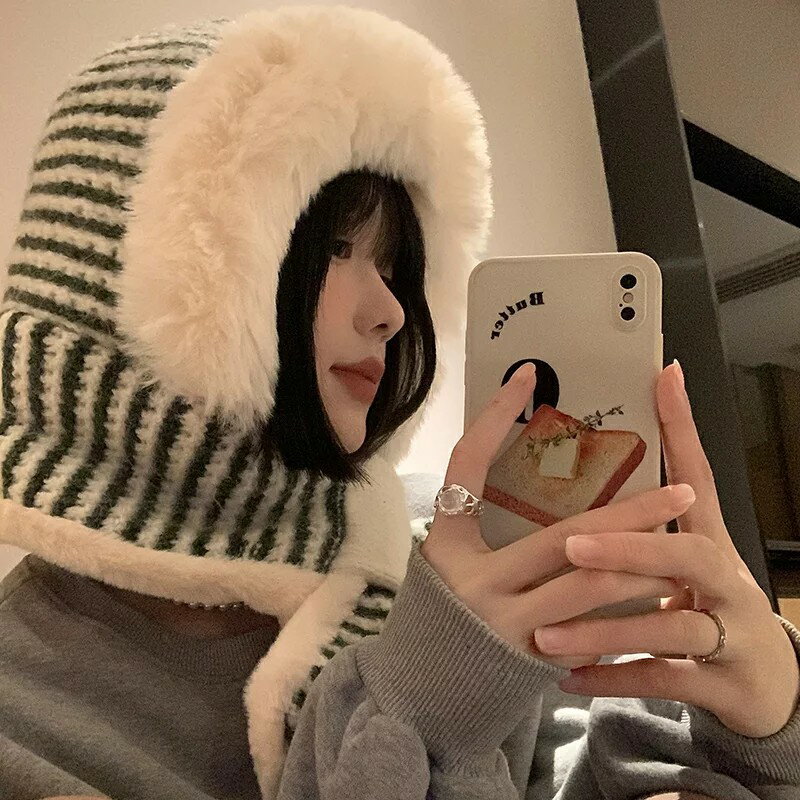 條紋毛絨帽子圍巾一體女冬季韓版顯臉小騎車防寒針織護耳雷鋒帽潮