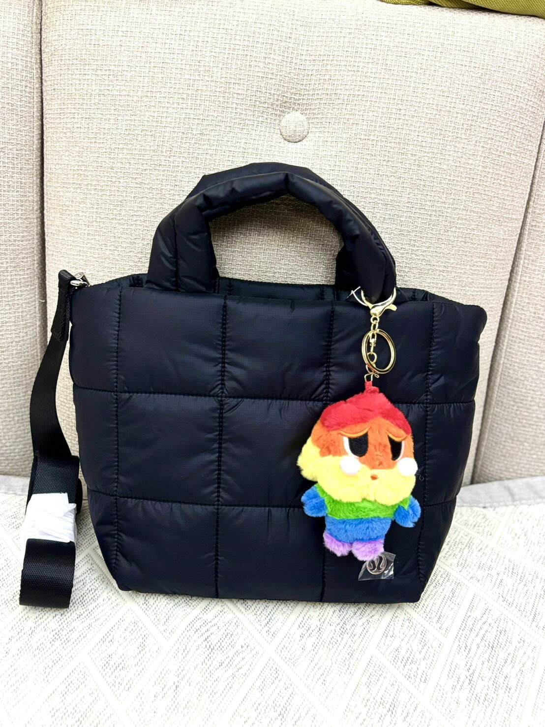 現貨在台,不用等~lululemon 輕量尼龍泡芙小托特包