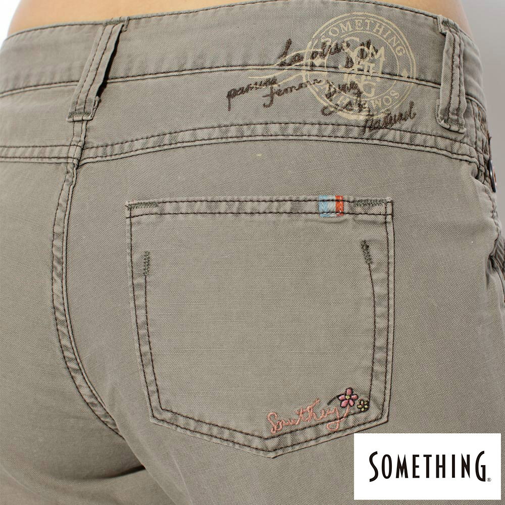 SOMETHING  女款 NATURAL EASY JEAN綁帶休閒褲 (灰褐色) 8