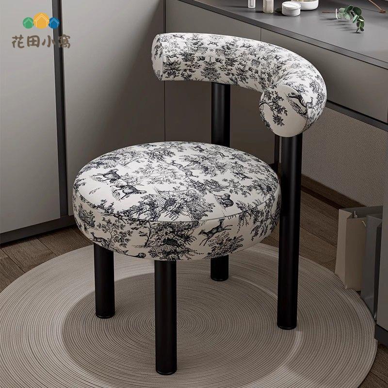 網紅化妝椅奶油風設計師現代簡約梳妝凳出租屋臥室輕奢餐椅美甲椅 ph6192