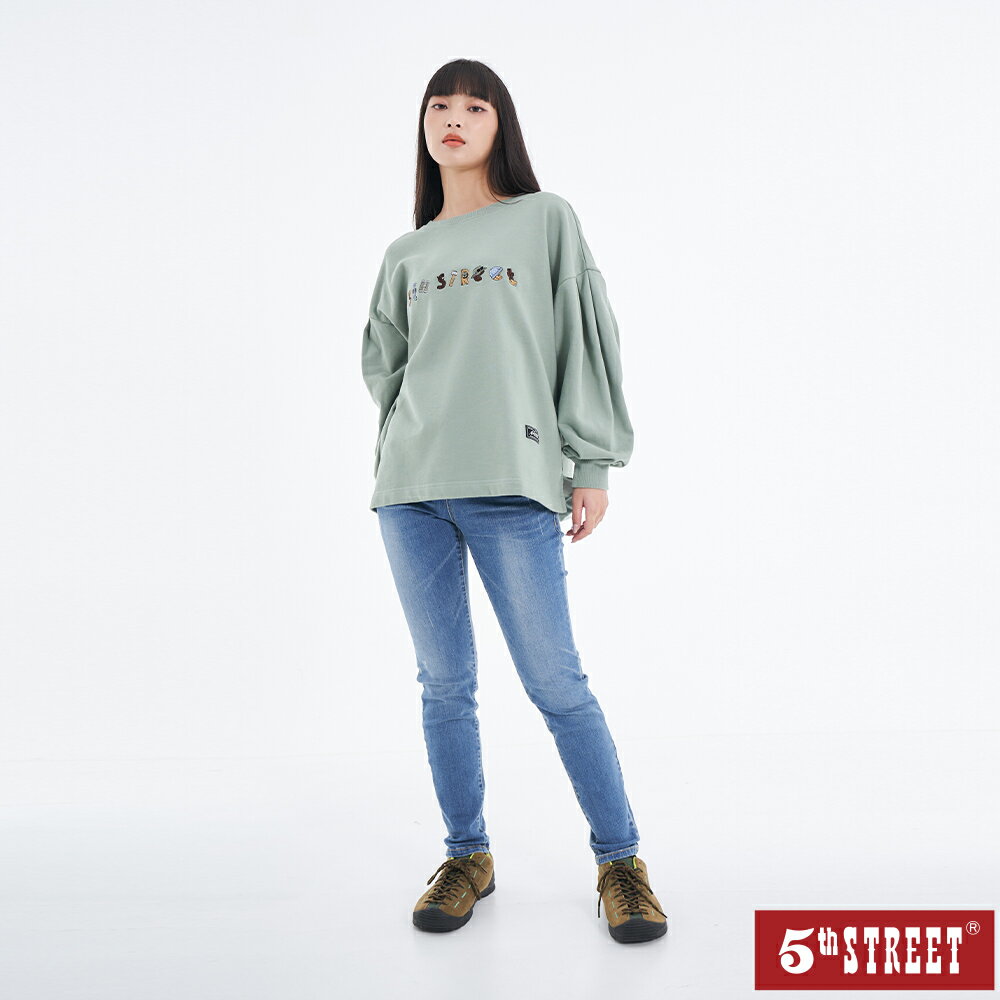 女裝 露營零件LOGO繡花T恤-淡綠色 (560938) 【5th STREET】【全館滿$3000贈環保餐具收納包】
