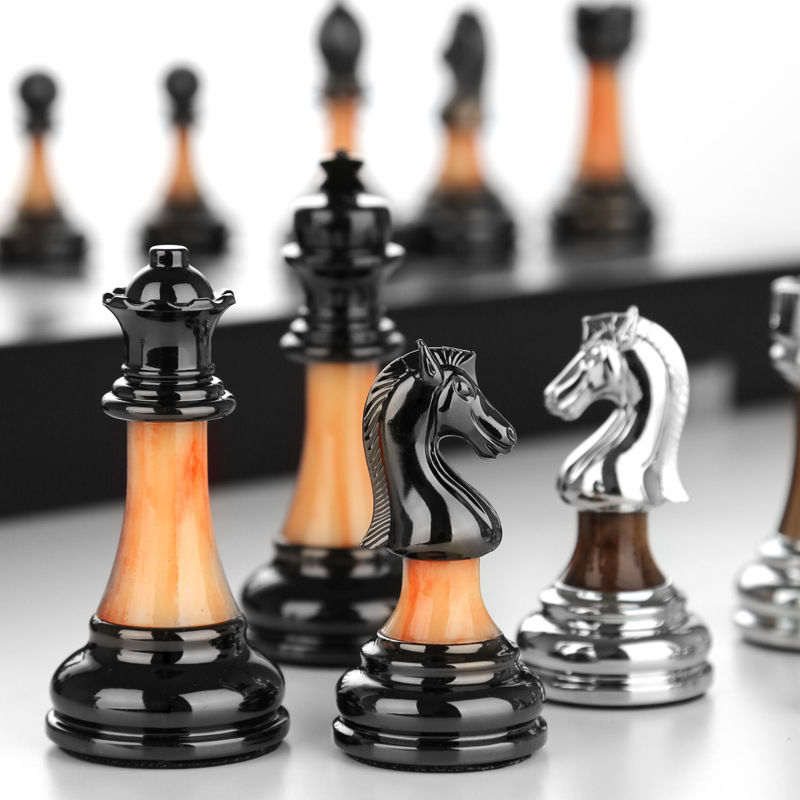 免運 工廠現貨出 特價 象棋 中國象棋 國際象棋高檔禮盒套裝實木折疊棋盤仿玉棋子西洋棋復古歐式擺件特惠/開立發票 特價出 H1114