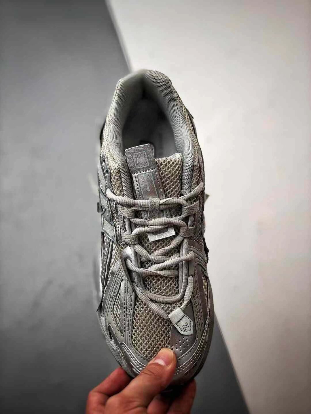 New Balance 1906R 系列 銀灰 復古老爹鞋 2