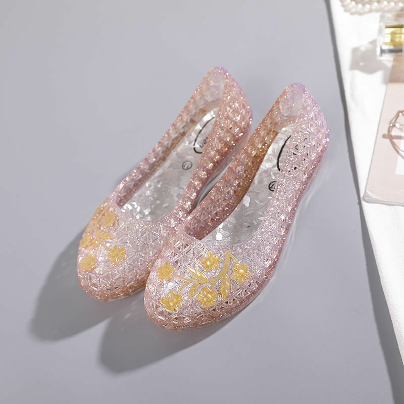 新款水晶涼鞋女透明防滑外穿時尚花朵平跟涼拖鞋透氣包頭洞洞涼鞋