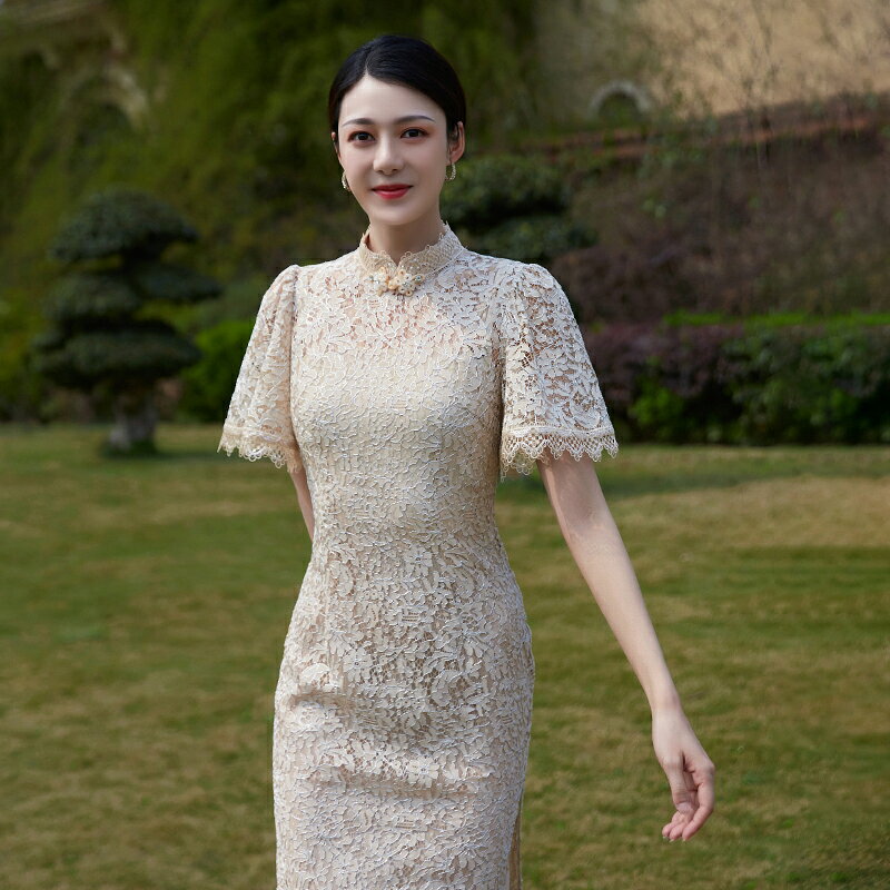 四美子改良杏色連衣裙女輕紗舞2022年春夏新款魚尾旗袍蕾絲兩件套