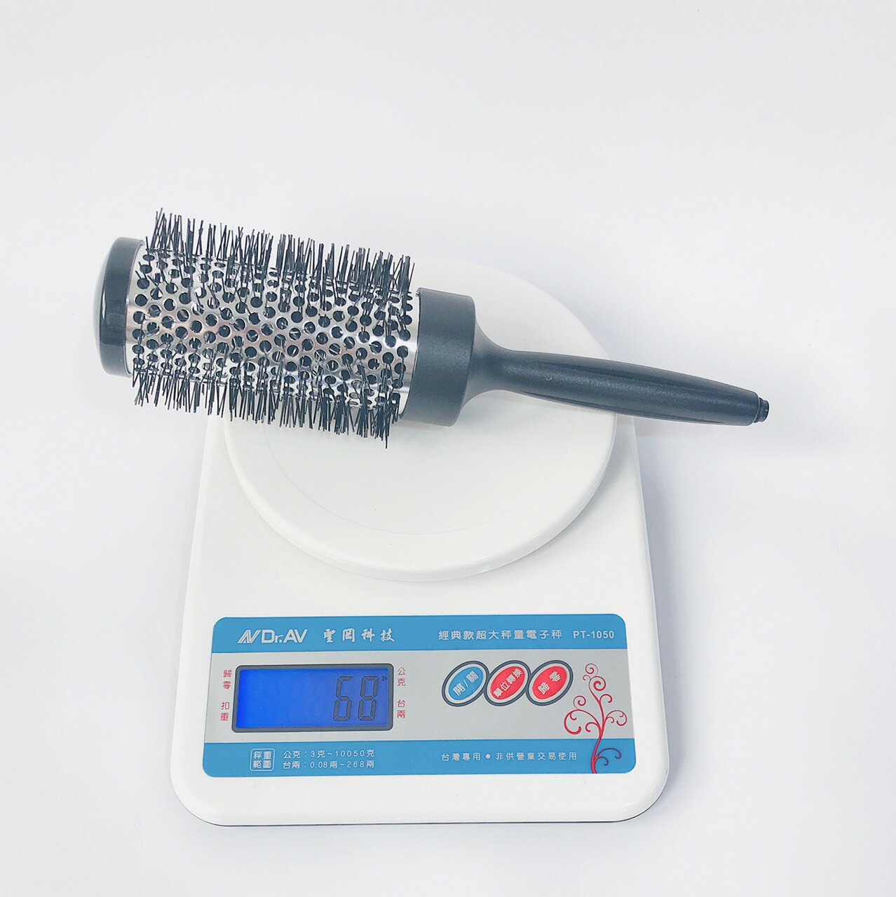 超輕量 銀金剛鋁管蓄熱梳 Be My Boyfriend 王盈喬老師推薦 梳子 圓梳 導熱快速 [交換禮物.$199免運] 1