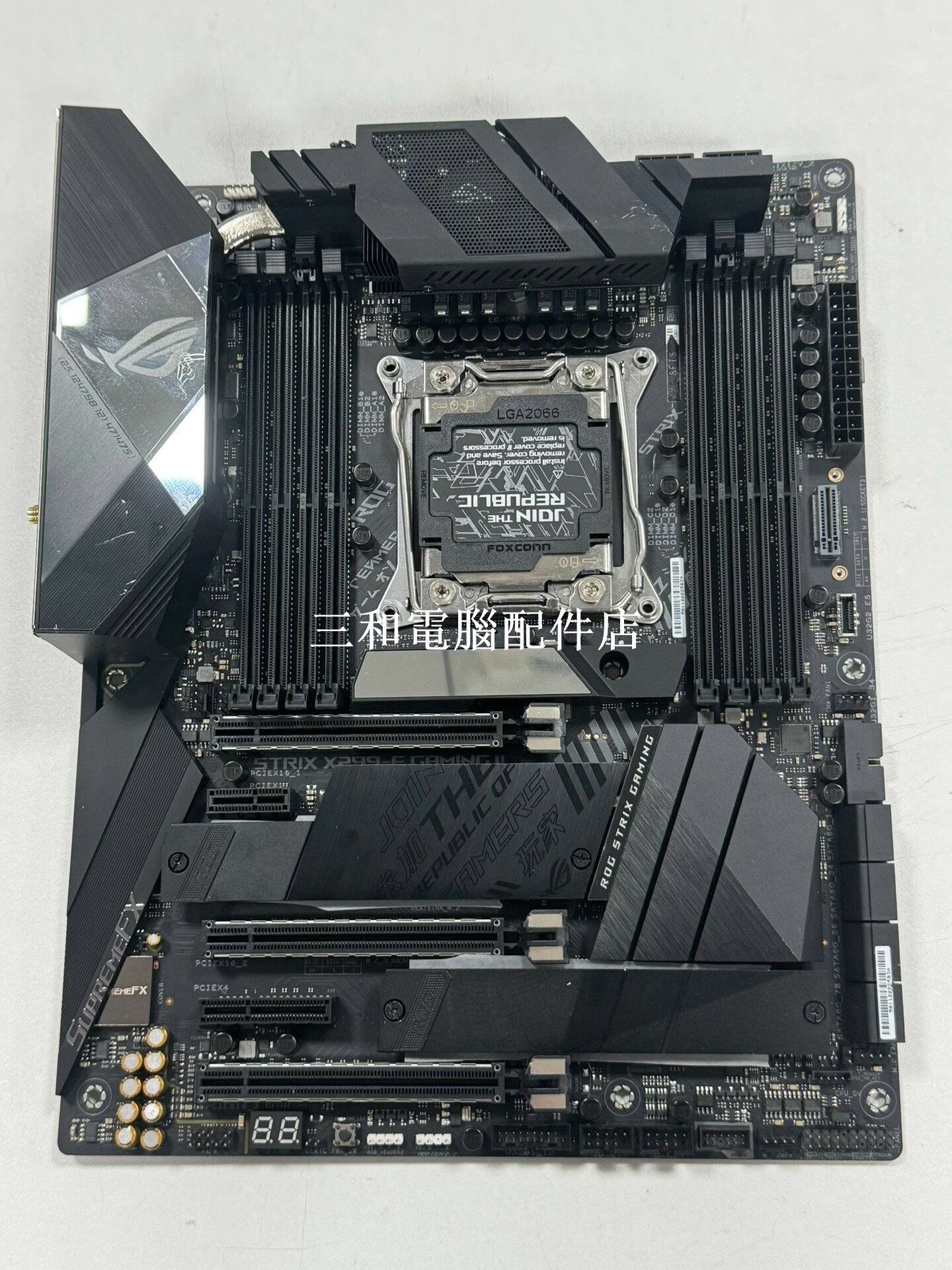 華碩 ROG STRIX X299-E GAMING II 9成新 二手大板 遊戲高效散熱 低功耗 無天線 如圖輕微劃痕