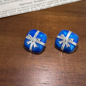 4.17小寶S925純銀克萊因藍蝴蝶結禮物盒耳釘女耳環小眾設計感輕奢